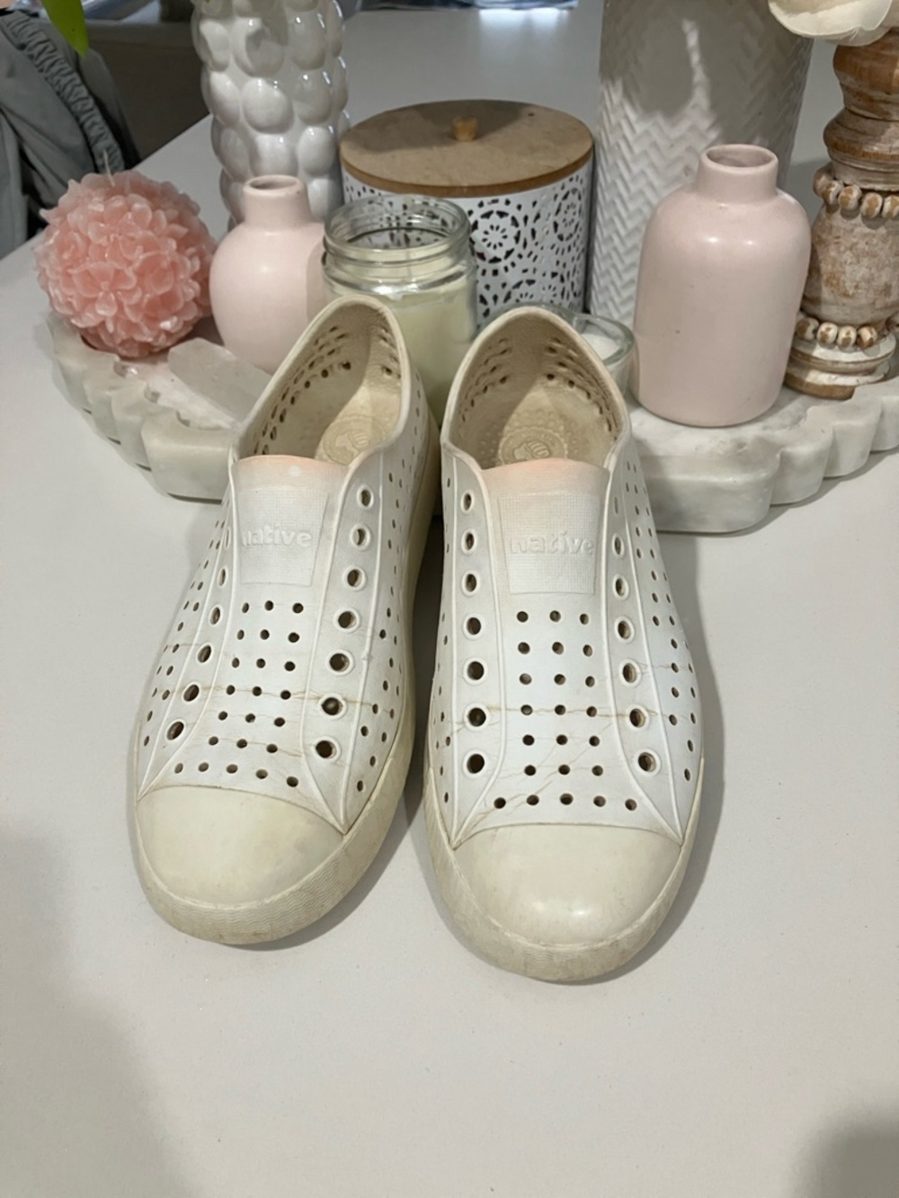 Native shoes, women’s 8 men’s 6